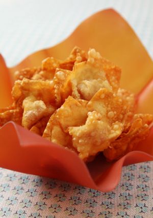ウインナーと餅のワンタン揚げ-レシピのメイン写真