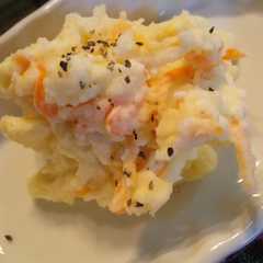รูปของ アンチョビ入りヨーグルト風味のポテサラ☆