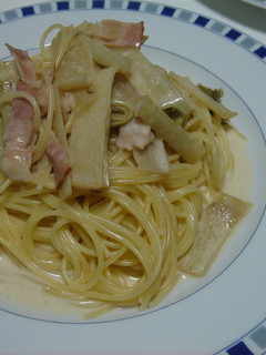 ウドの皮とベーコンのクリームパスタ-レシピのメイン写真