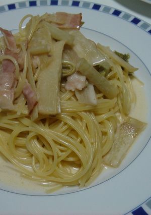 ウドの皮とベーコンのクリームパスタ-レシピのメイン写真