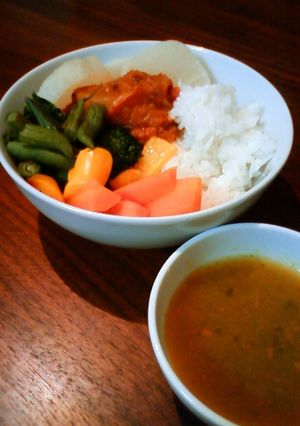 ヘルシーおいしい牛筋と大根のトマトカレー-レシピのメイン写真