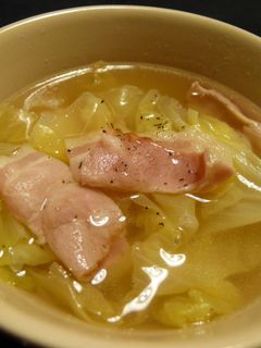 キャベツとベーコンの簡単スープ-レシピのメイン写真