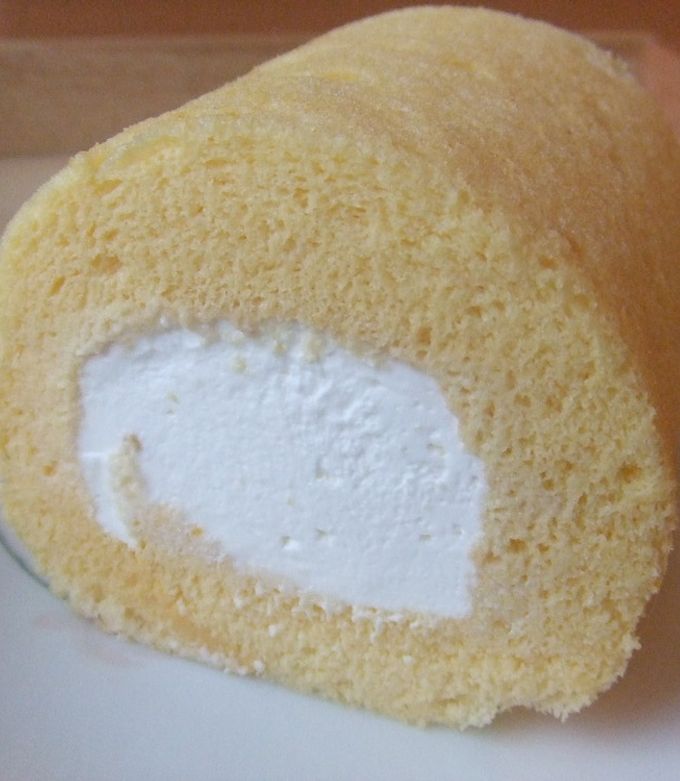 ふわっふわぁ。ο ロールケーキ by てぃも． 【クックパッド】 簡単