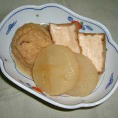 รูปของ 大根と厚揚げのコトコト煮♪