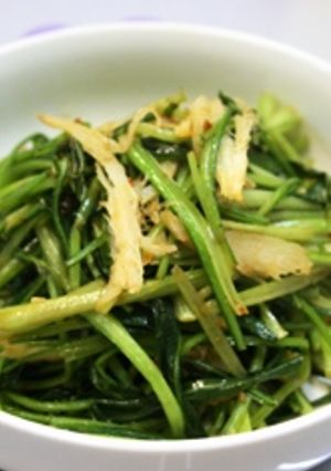 壬生菜といか燻製のラー油炒め-レシピのメイン写真