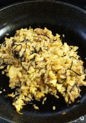 簡単ランチ！美味！塩昆布でチャーハン！-レシピのメイン写真