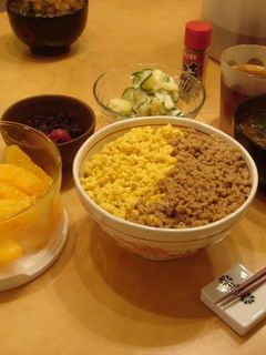 鶏そぼろ丼-レシピのメイン写真