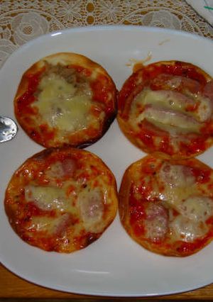 餃子の皮で簡単ピザ-レシピのメイン写真