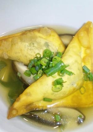 ギョーザの種で揚げワンタンスープ仕立て-レシピのメイン写真