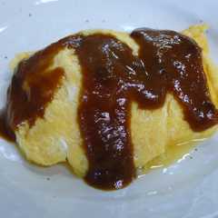รูปของ ささっとカレー&チーズオムレツ