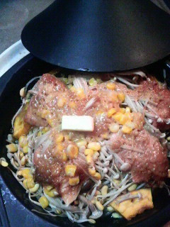タジン鍋でカンタン! 鮭ちゃんちゃん焼き-レシピのメイン写真