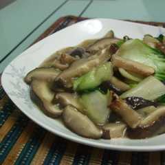 รูปของ シイタケと青梗菜の中華炒め