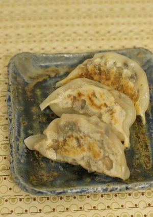 塩麹さんdeあらめとキャベツの餃子♪-レシピのメイン写真