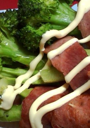 茎まで食べるブロッコリーのベーコン巻き-レシピのメイン写真