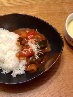 トマト缶でトマトカレー-レシピのメイン写真
