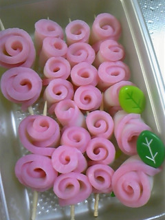 お弁当に♪カマボコでバラを作っちゃお~♪-レシピのメイン写真