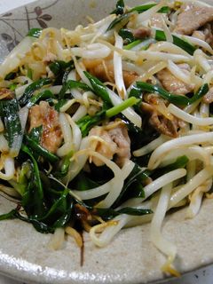 おいしい♪豚肉のにらもやし炒め-レシピのメイン写真