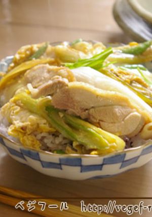 フライパンで作る・蒸し鳥の親子丼-レシピのメイン写真
