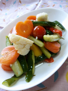 野菜がたっぷり食べられる♪簡単ピクルス♪-レシピのメイン写真