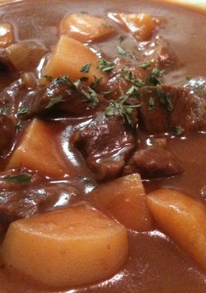スロークッカーで作る牛肉の煮込み-レシピのメイン写真