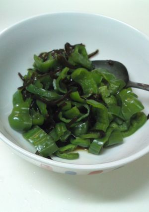 ピーマンと塩昆布 レンジでチン-レシピのメイン写真