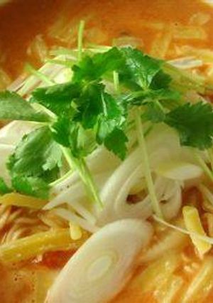 味噌汁リメイク♪味噌ミルクトマトラーメン-レシピのメイン写真