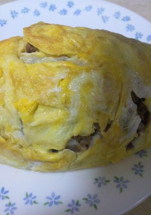 ｹﾁｬｯﾌﾟとひき肉で簡単！オムレツ-レシピのメイン写真