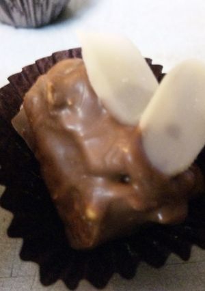 キャラメル風味クランチチョコ-レシピのメイン写真