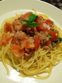 フレッシュトマトとバジルの冷製パスタ-レシピのメイン写真
