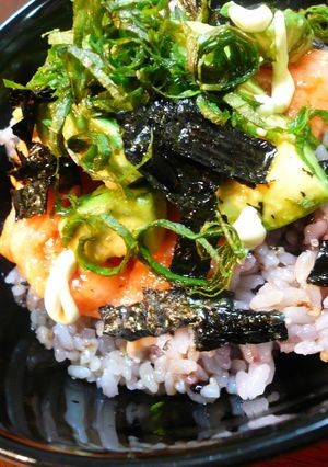 鮭のたたき身＆アボカド丼-レシピのメイン写真