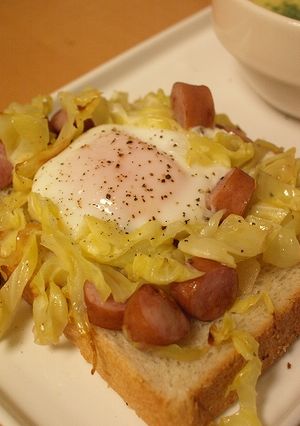 ランチに巣ごもりキャベツのっけトースト♪-レシピのメイン写真