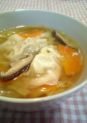 お野菜たっぷり餃子のスープ-レシピのメイン写真