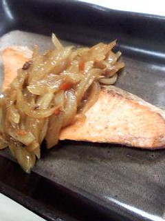 鮭ソテーの玉ねぎちょい食べカレーソース-レシピのメイン写真