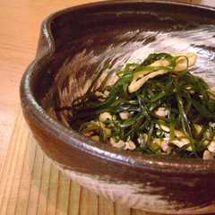 รูปของ 切り昆布と油揚げの炒めもの