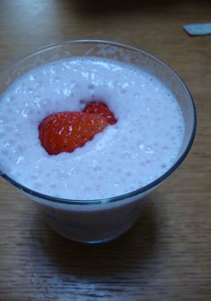 お手軽イチゴミルクソーダ-レシピのメイン写真