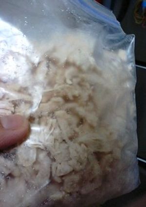 何にでも使える！ゆで鶏胸肉の冷凍保存-レシピのメイン写真