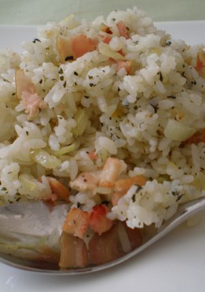ベーコンと玉ねぎのバジル炒めご飯-レシピのメイン写真