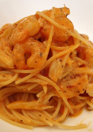 エビとキノコのトマトクリームパスタ-レシピのメイン写真
