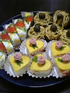 ひな祭りにも♪プチケーキ風ちらし寿司-レシピのメイン写真
