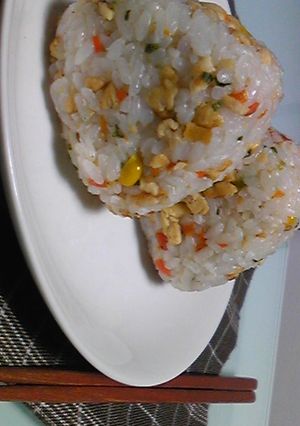 お弁当に♡＊色どり＊おにぎり-レシピのメイン写真