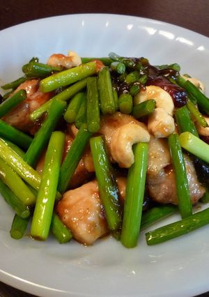 鶏肉とにんにくの芽のカシューナッツ炒め-レシピのメイン写真