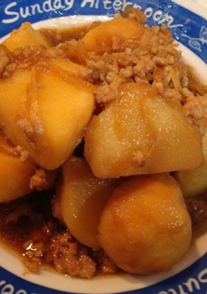 新じゃがいもとそぼろの蒸し煮-レシピのメイン写真