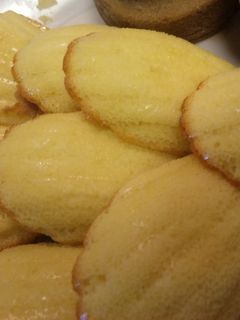 しっとりふんわり♥生クリームマドレーヌ♪-レシピのメイン写真