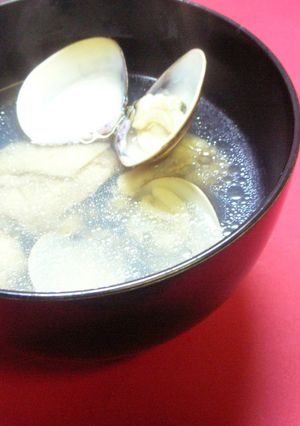 台湾家庭料理☆　はまぐり＆鶏肉スープ　☆-レシピのメイン写真