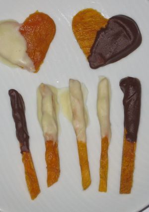 ホワイトデーにドライマンゴーチョコ-レシピのメイン写真