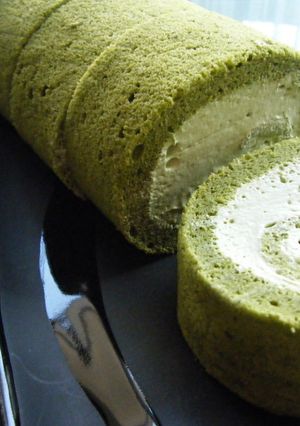 卵2個超しっとり!クリーミーロールケーキ-レシピのメイン写真