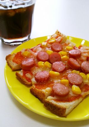 パン耳でサックサク〜☆簡単ピザトースト-レシピのメイン写真