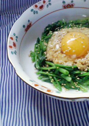肉は納豆♪簡単ほうれん草ユッケ？-レシピのメイン写真