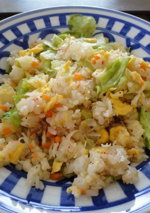 冷蔵庫のお掃除に♪ごま油の香ばし炒飯-レシピのメイン写真