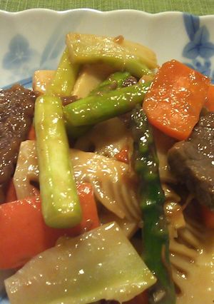 ブロッコリーの茎と牛肉で主役のおかず-レシピのメイン写真